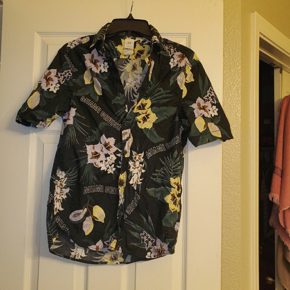 Used H&M button up 🌞